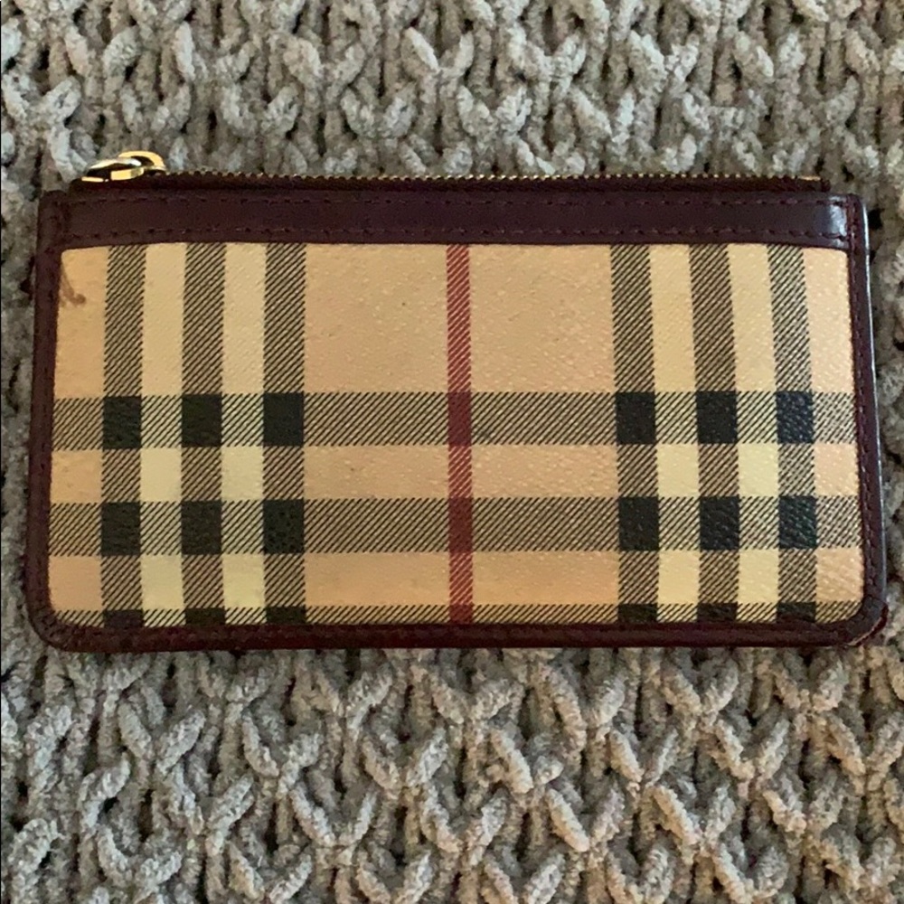 Burberry coin and card holder